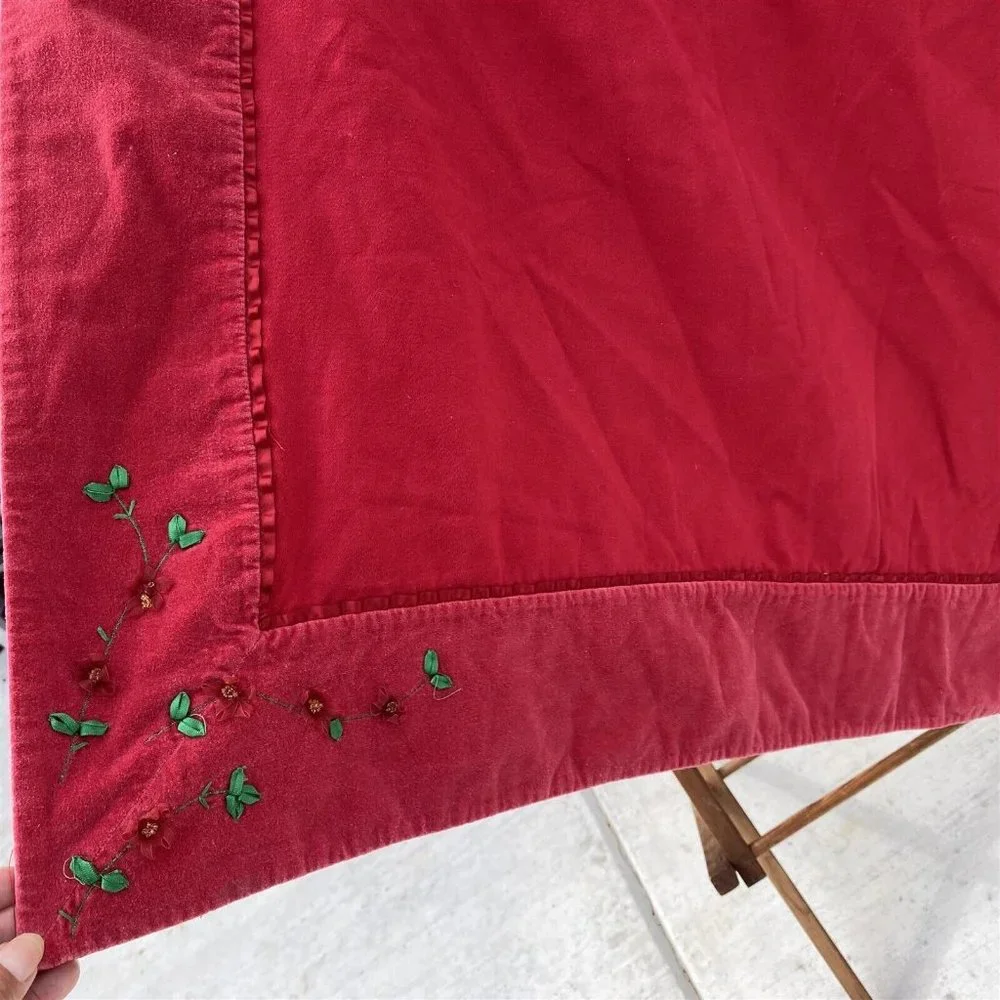 Christmas Tablecloth Coverlet Blanket Target 2009 Velvet Trim Corner Flower Trim